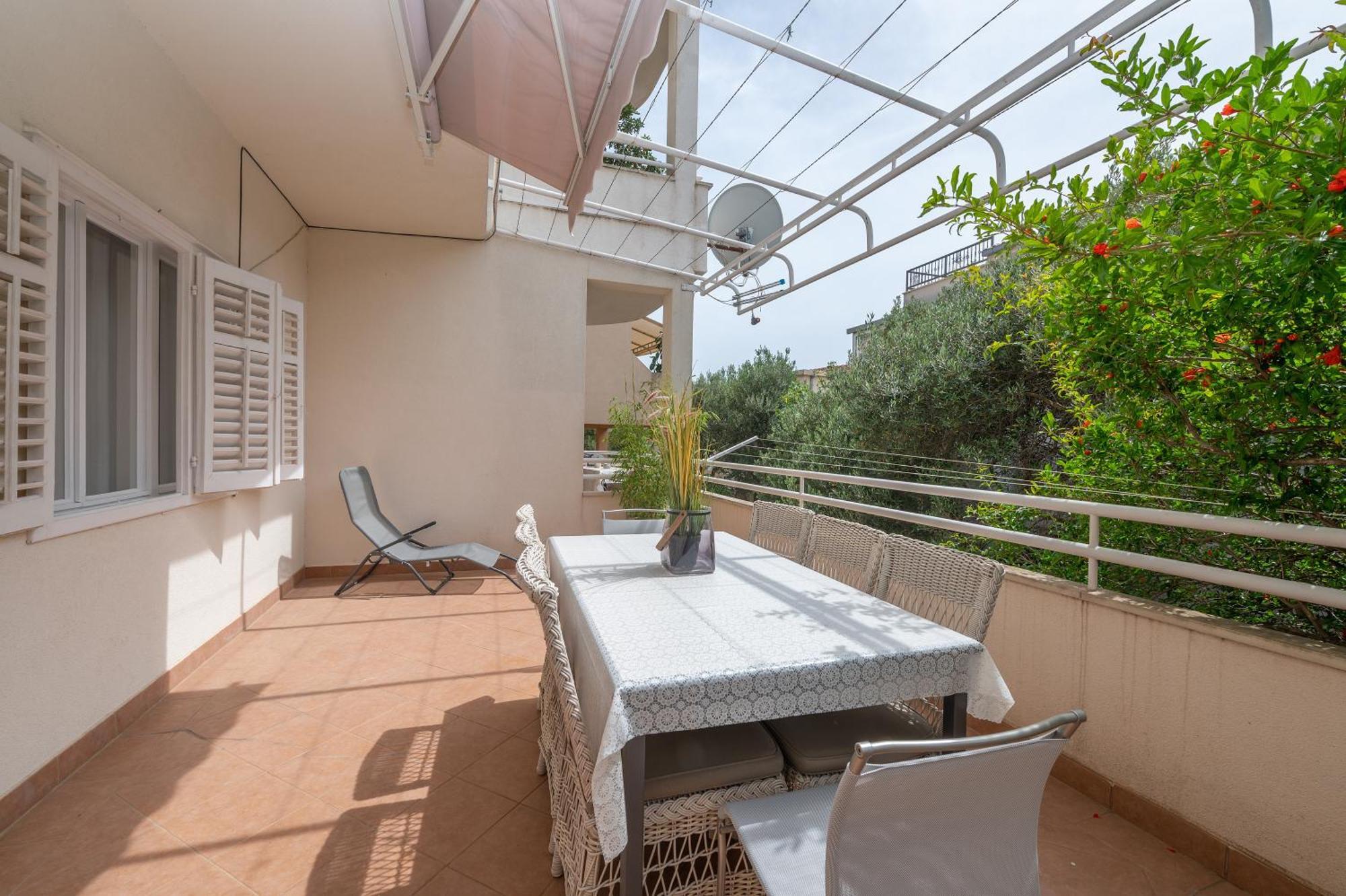 Apartments Sokol Makarska Exterior foto
